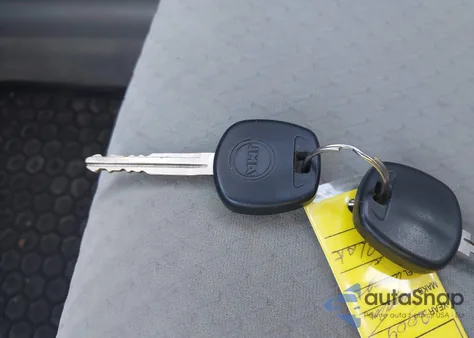 2009 Toyota Camry z USA, uszkodzony, nr VIN 4T1BE46KX9U359206